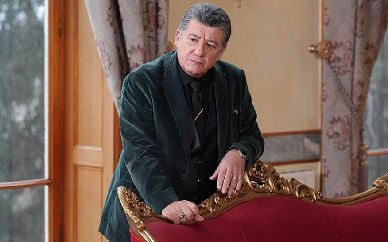 Tarık Ünlüoğlu Vefat Etti!