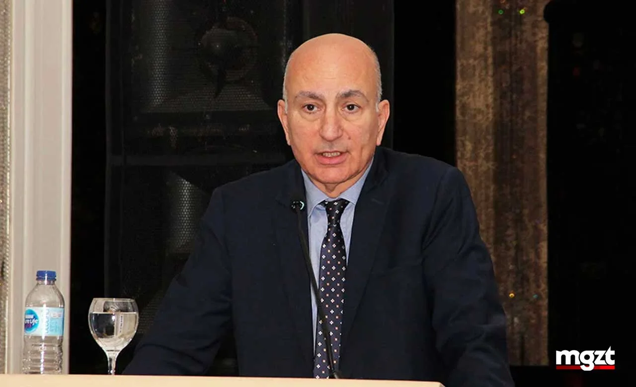 Mahfi Eğilmez Kendime Yazılar.