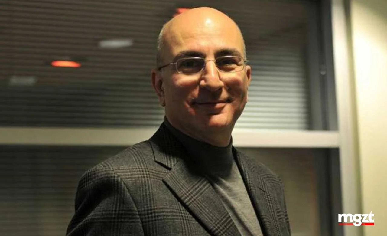 Mahfi Eğilmez’in Mesleği ve Eğitim Hayatı